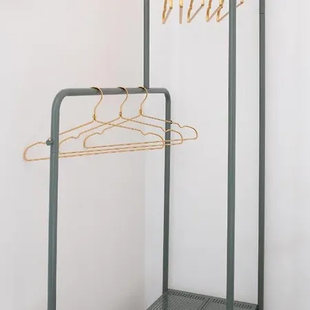 The Portland - City Centre Apartment *